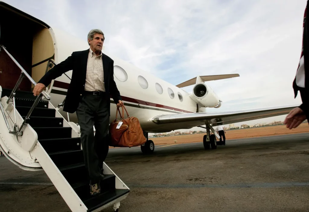 Green madness: You’d have to burn a pizza stove 849 years to equal one year of John Kerry’s private jet