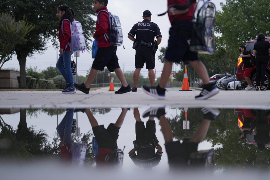‘No left-wing indoctrination’: Climate science under attack in classrooms