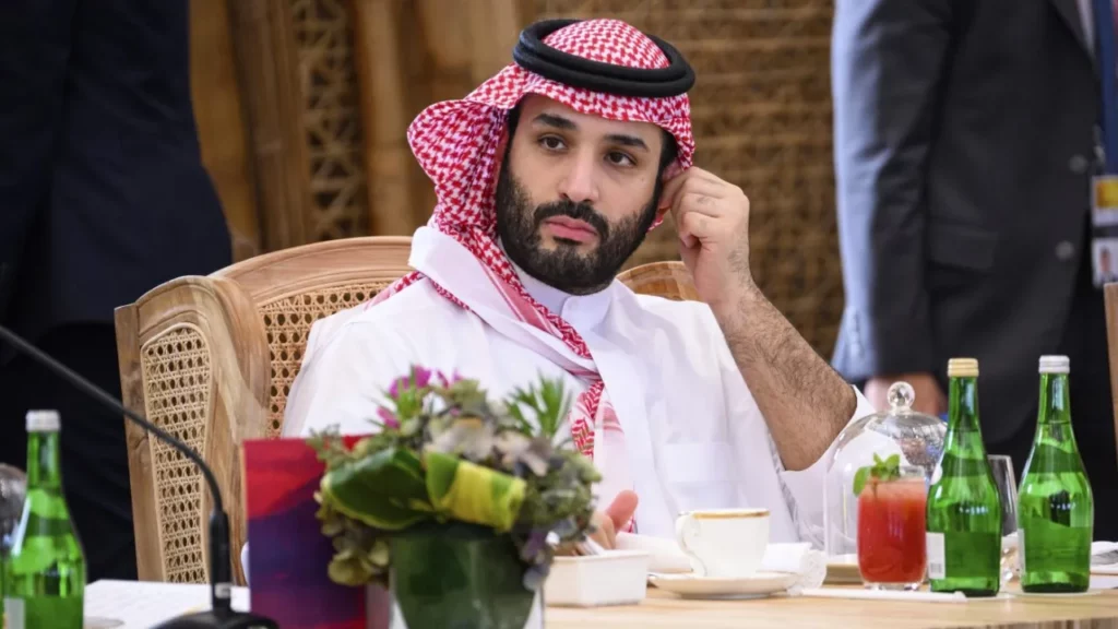 Saudi Arabia maintains production cuts that have bolstered oil prices