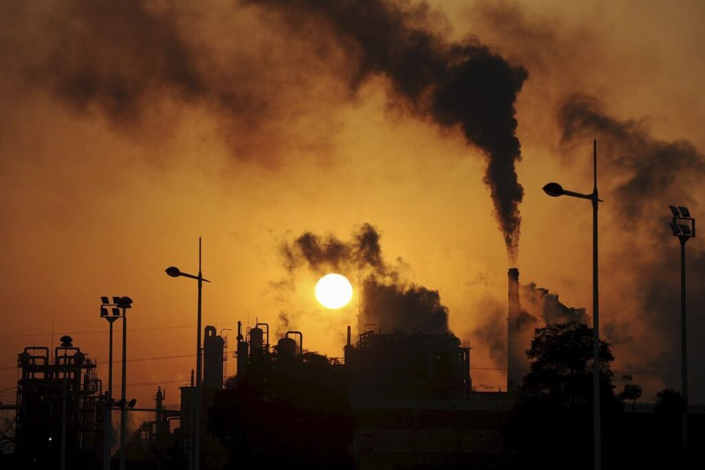 Opinion: Make China pay for its polluting advantage