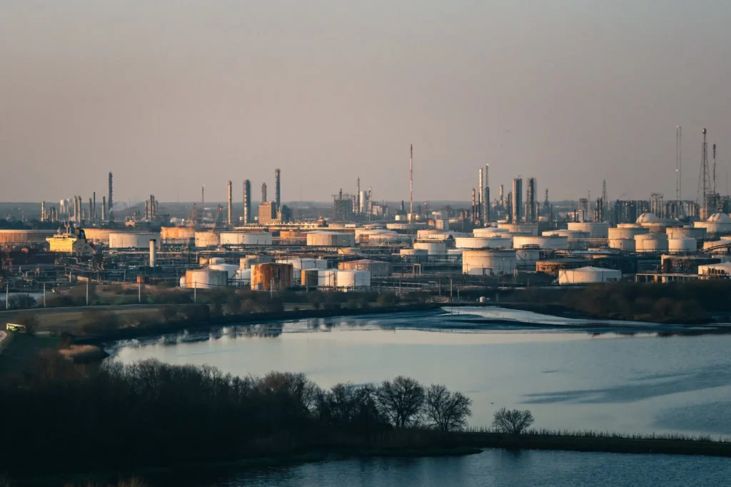 YEAR IN REVIEW: U.S. OIL AND GAS INDUSTRY CONTINUES TO INNOVATE DESPITE HEADWINDS