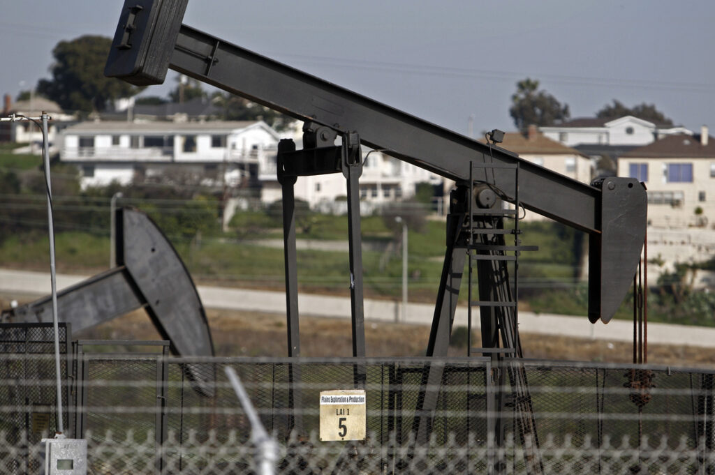 Oil-friendly ad blitz targets Calif. climate policies