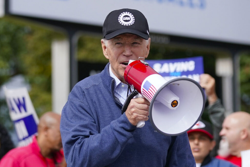 Pipeline politics await Biden in Michigan