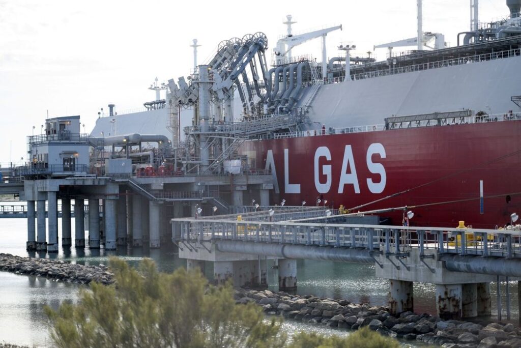 Biden Toys With an LNG Export Permitting Ban