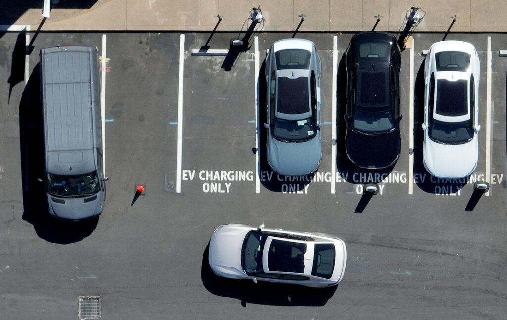 Biden administration pours $623M into EV charging void