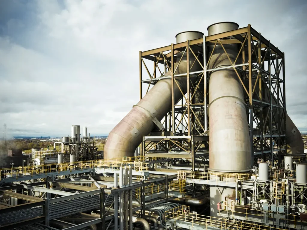 UK to allow new gas plants, backtracking on clean grid plan