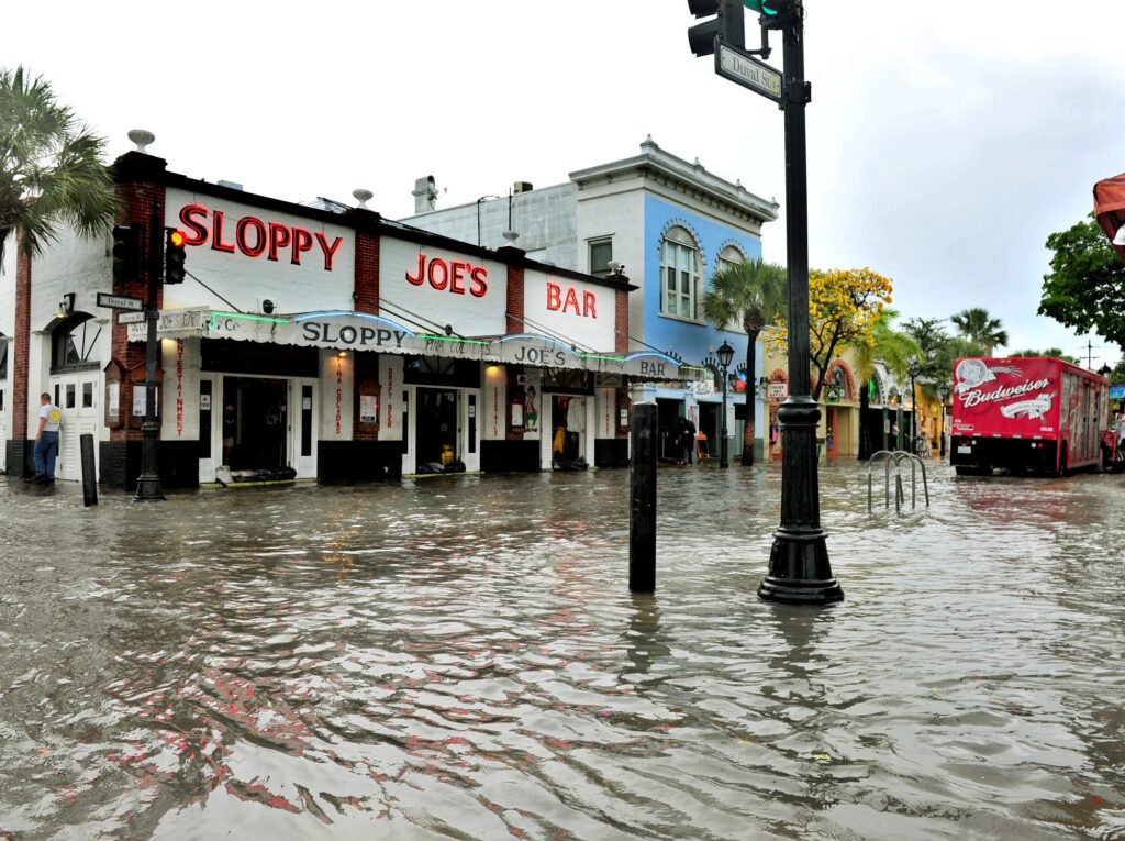 Florida meteorologist goes after DeSantis over climate change rollback