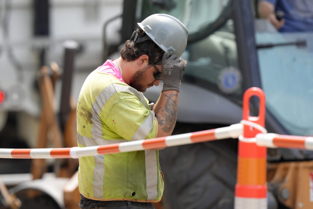 Republicans scoff at ‘idiotic’ Biden heat plan for workers