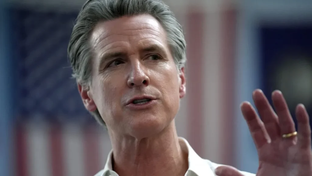 Newsom vetoes bill seeking to tighten refinery-adjacent air monitoring rules