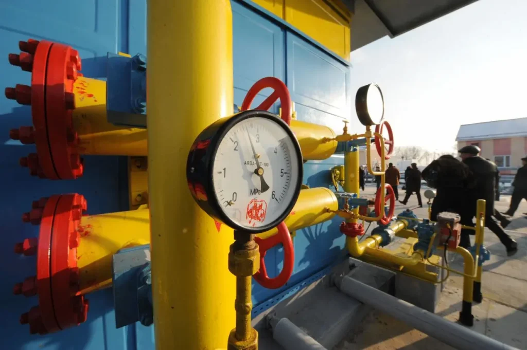 Russia Strikes Ukraine Gas Network, Will Turn To US LNG