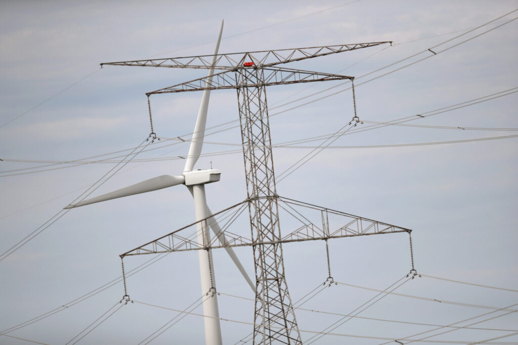 Illinois General Assembly Passes Energy Reform Act Aiming to Reduce Rates and Reach Clean Energy Goals